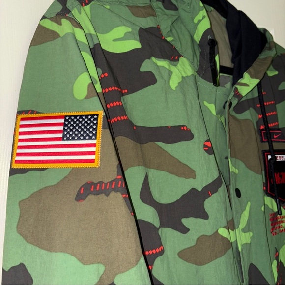 Nike Green and Brown Camouflage Jacket - Picture 4 of 8